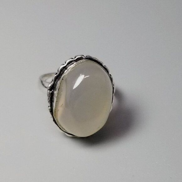 Vintage Cabochon Gray Stone Ring, Bezel Set Silver Tone Band Size 6.5 - Picture 7 of 8